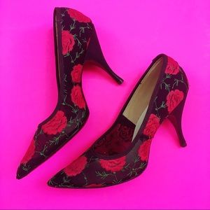 [VTG] Dream Step Rose Embroidered Stilettos